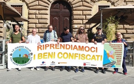 LE GRAND TOUR DEI BENI CONFISCATI IN TOSCANA