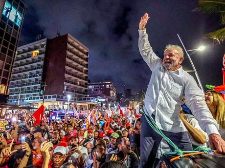 BRASILE, LA VITTORIA DI LULA: DEMOCRAZIA, WELFARE E UNO STOP AL MODELLO TRUMPIANO